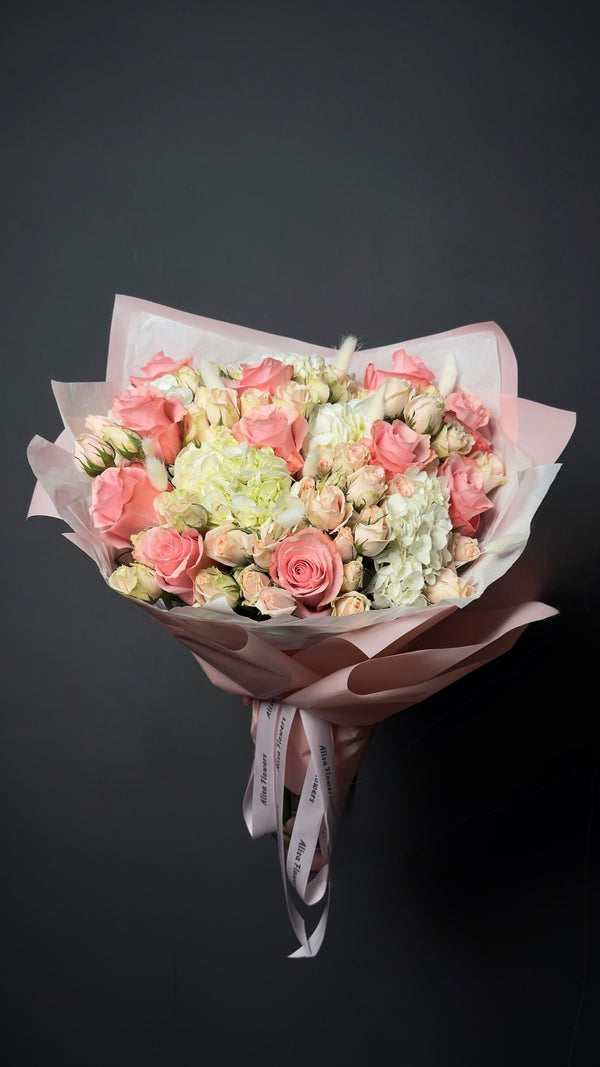 Luxury Pink Rose & Hydrangea Bouquet